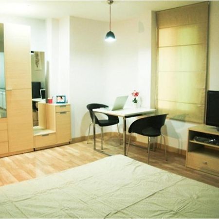 101 Sukhumvit Service Apartment Banguecoque Quarto foto